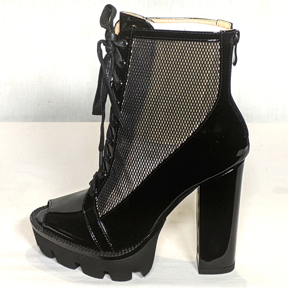 NEW Wet Kiss Open Toe Chunky Block High Heel Sexy Ankle boot Sz 6 black